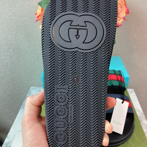 NIB NWT Gucci Men’s Black Rubber Striped Sandals Slides - Italian Size 11 - Picture 5 of 7